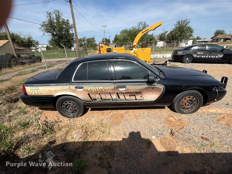 image for item EW0026 2011 Ford Crown Victoria Police Interceptor 