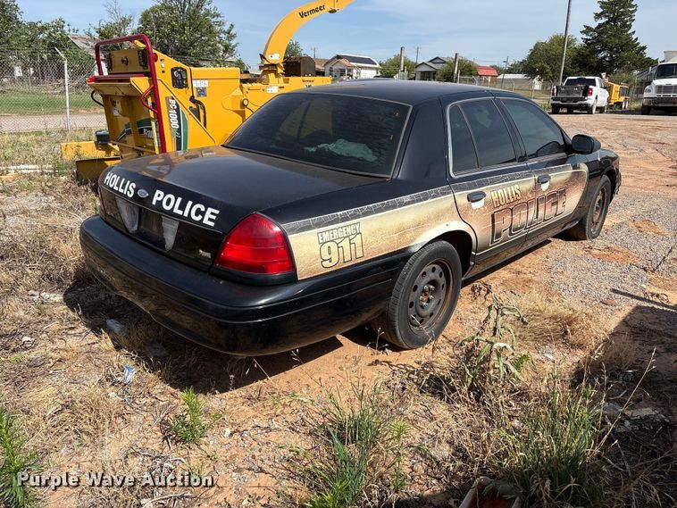 image for item EW0026 2011 Ford Crown Victoria Police Interceptor 