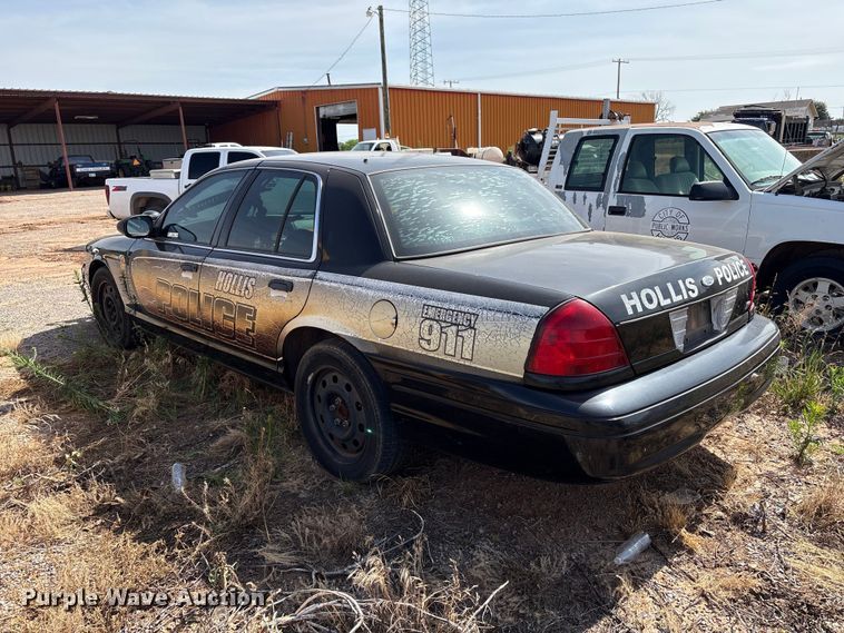 image for item EW0026 2011 Ford Crown Victoria Police Interceptor 