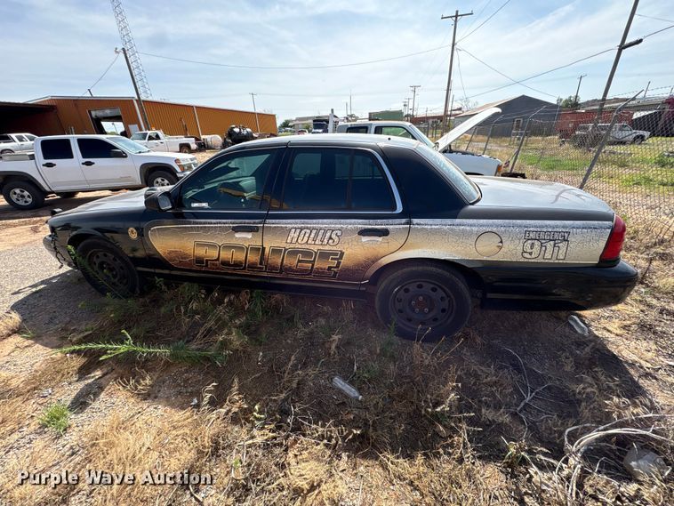 image for item EW0026 2011 Ford Crown Victoria Police Interceptor 