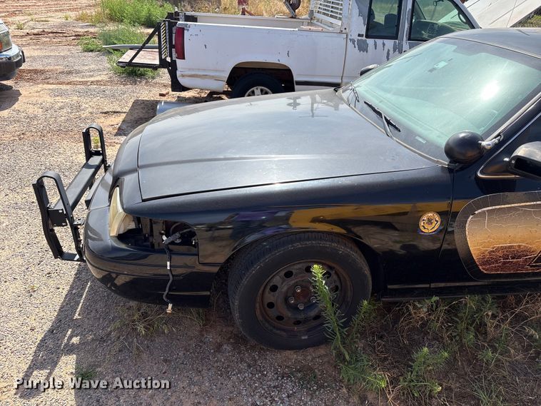 image for item EW0026 2011 Ford Crown Victoria Police Interceptor 