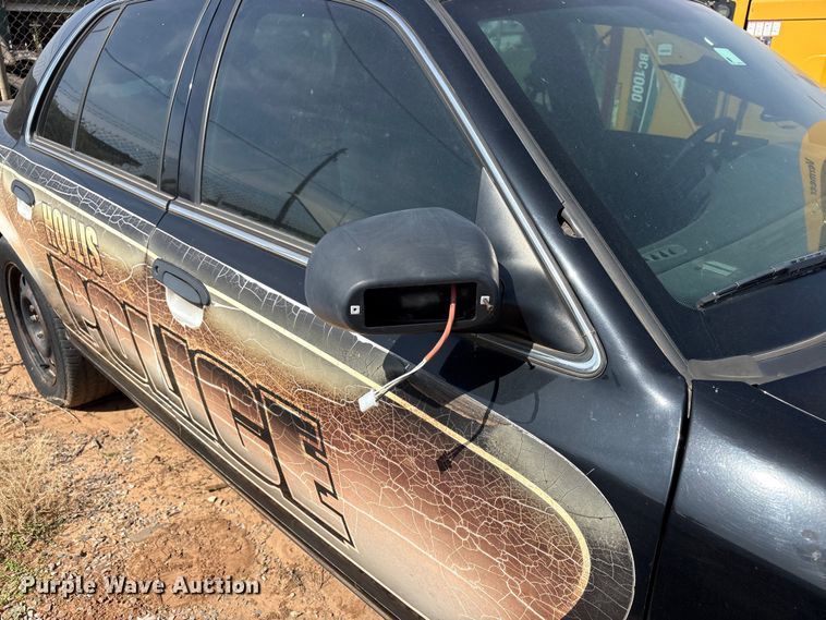 image for item EW0026 2011 Ford Crown Victoria Police Interceptor 