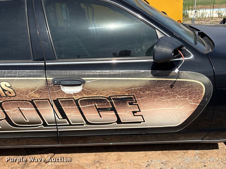 image for item EW0026 2011 Ford Crown Victoria Police Interceptor 