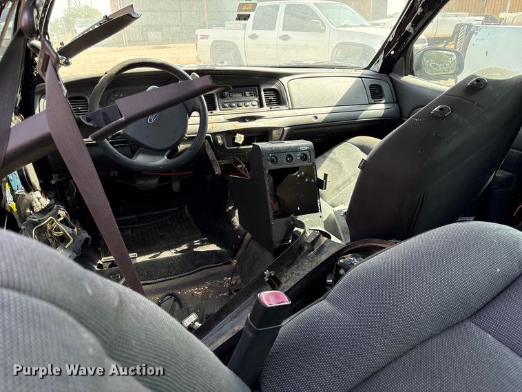 image for item EW0026 2011 Ford Crown Victoria Police Interceptor 