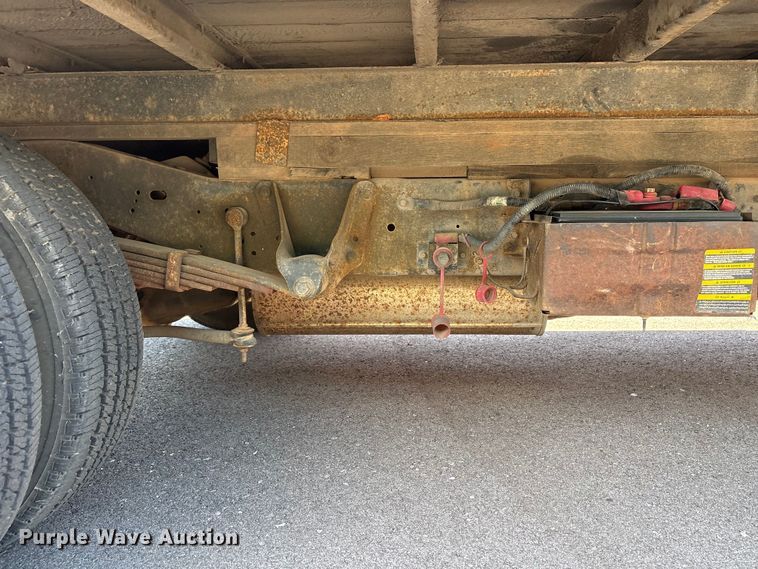 image for item EW0057 2005 Ford E450 Super Duty box truck