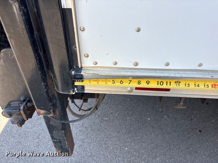 image for item EW0057 2005 Ford E450 Super Duty box truck