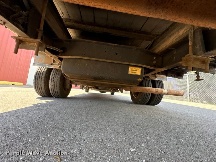 image for item EW0057 2005 Ford E450 Super Duty box truck