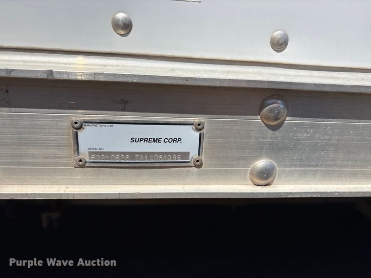 image for item EW0057 2005 Ford E450 Super Duty box truck