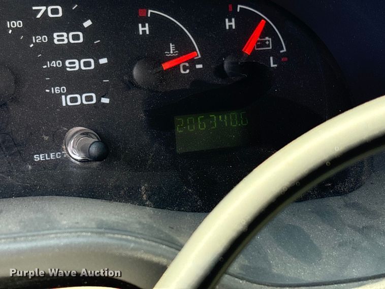 image for item EW0057 2005 Ford E450 Super Duty box truck