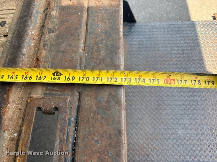 image for item EW0057 2005 Ford E450 Super Duty box truck