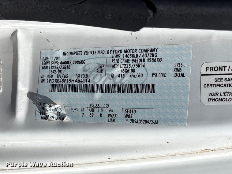 image for item EW0057 2005 Ford E450 Super Duty box truck