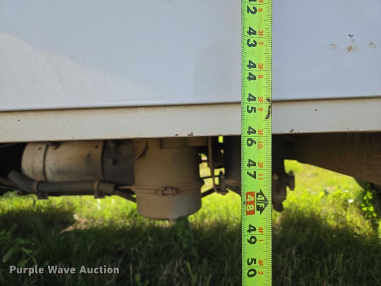 image for item EW0156 2001 International 4700 bucket truck