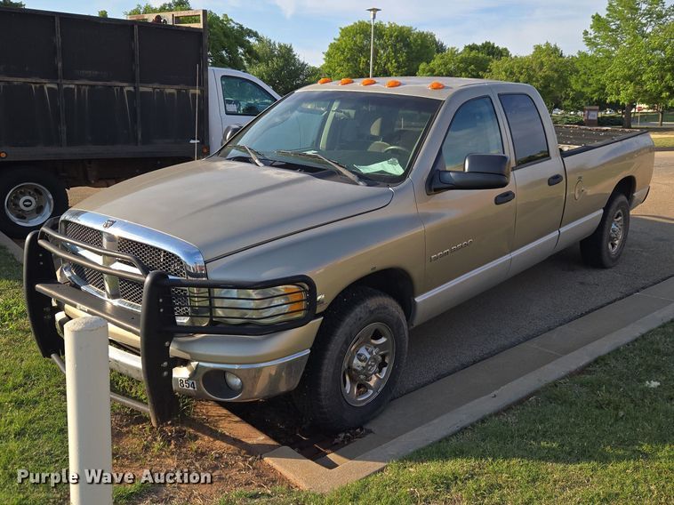 2003 Dodge Ram 3500 Ext. Cab pickup truck