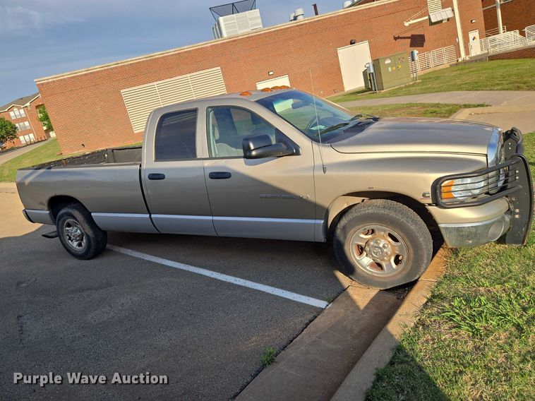 image for item EW0157 2003 Dodge Ram 3500 Ext. Cab pickup truck
