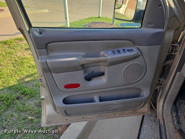 image for item EW0157 2003 Dodge Ram 3500 Ext. Cab pickup truck