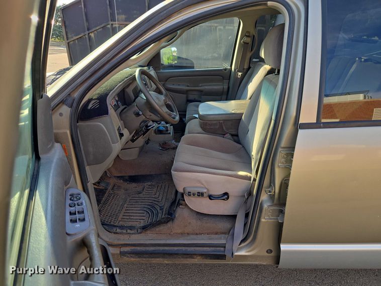 image for item EW0157 2003 Dodge Ram 3500 Ext. Cab pickup truck