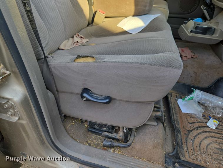 image for item EW0157 2003 Dodge Ram 3500 Ext. Cab pickup truck