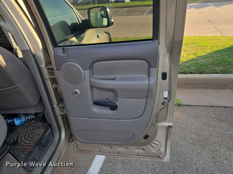 image for item EW0157 2003 Dodge Ram 3500 Ext. Cab pickup truck