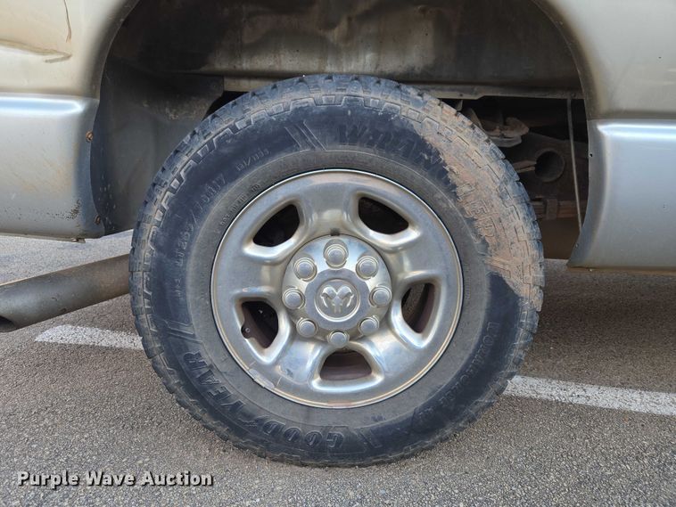 image for item EW0157 2003 Dodge Ram 3500 Ext. Cab pickup truck