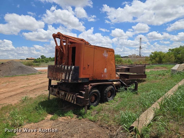 image for item EW0251 Link-Belt HC-78B crane