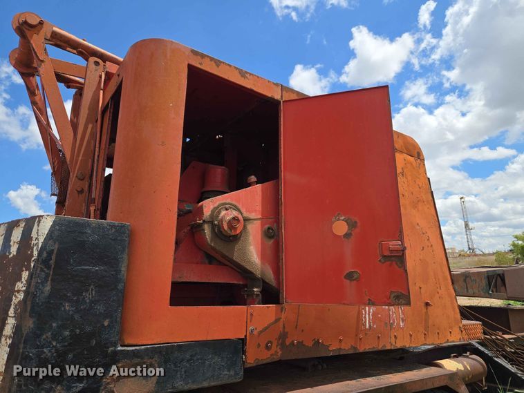 image for item EW0251 Link-Belt HC-78B crane