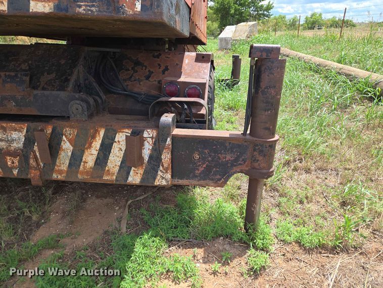 image for item EW0251 Link-Belt HC-78B crane
