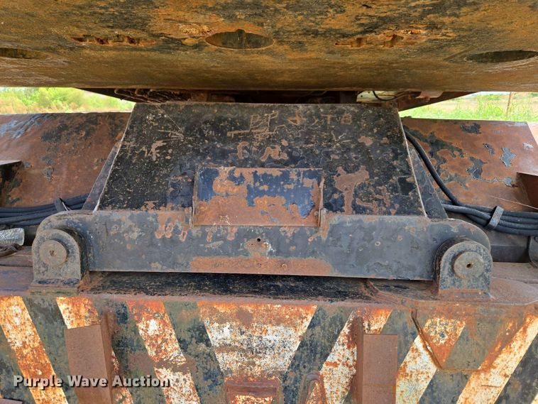 image for item EW0251 Link-Belt HC-78B crane