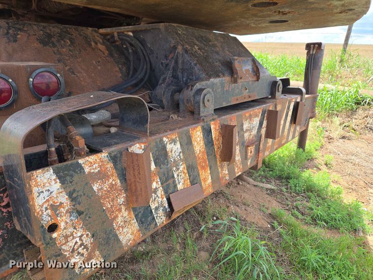 image for item EW0251 Link-Belt HC-78B crane