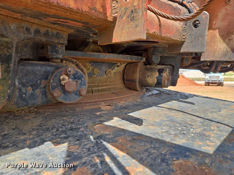 image for item EW0251 Link-Belt HC-78B crane