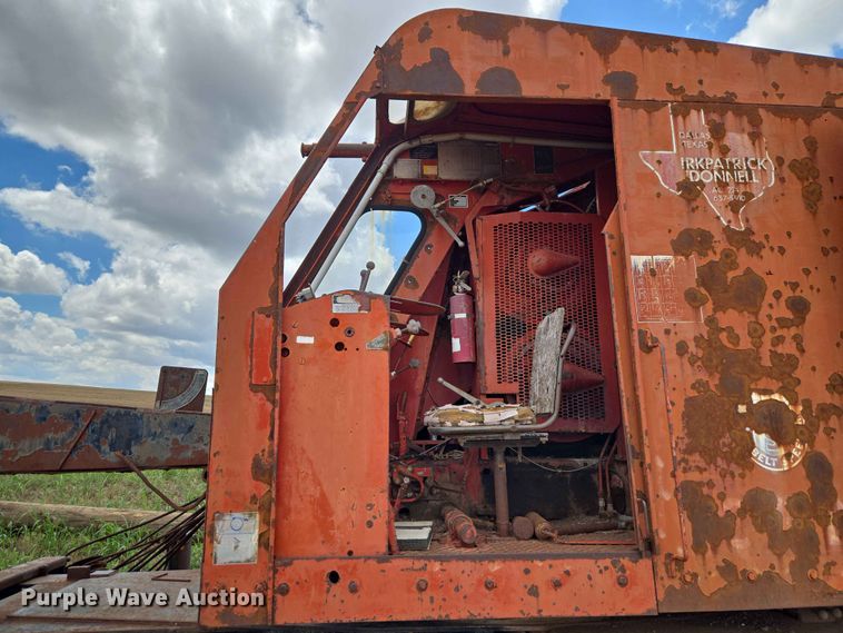 image for item EW0251 Link-Belt HC-78B crane