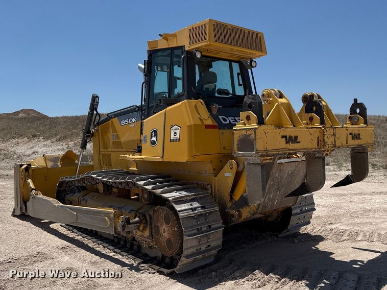 image for item EW4588 2014 John Deere 850K WLT dozer