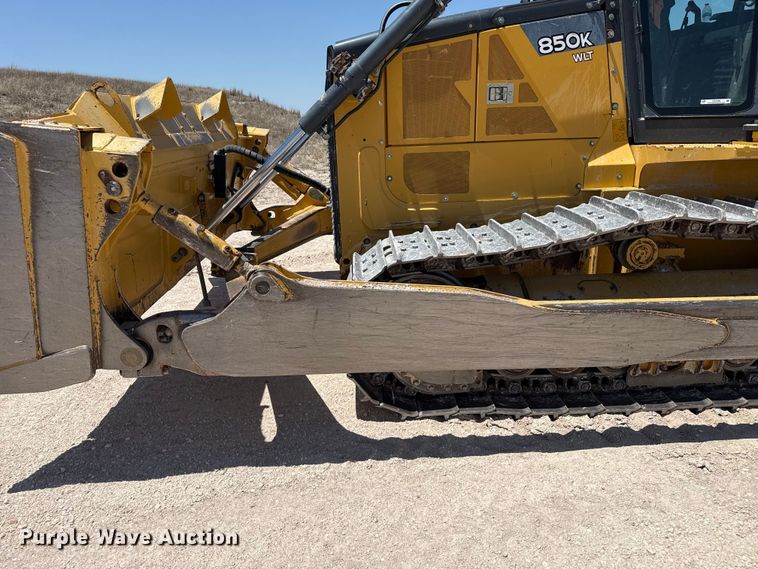 image for item EW4588 2014 John Deere 850K WLT dozer