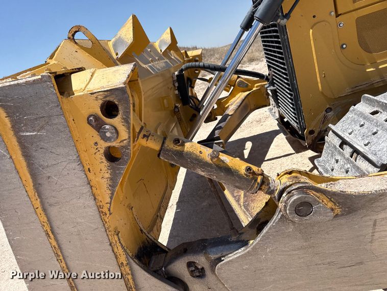 image for item EW4588 2014 John Deere 850K WLT dozer