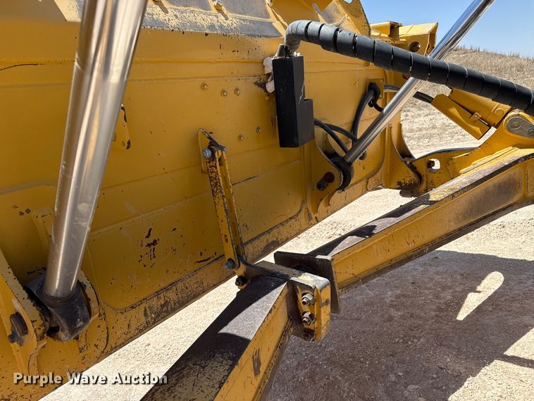 image for item EW4588 2014 John Deere 850K WLT dozer