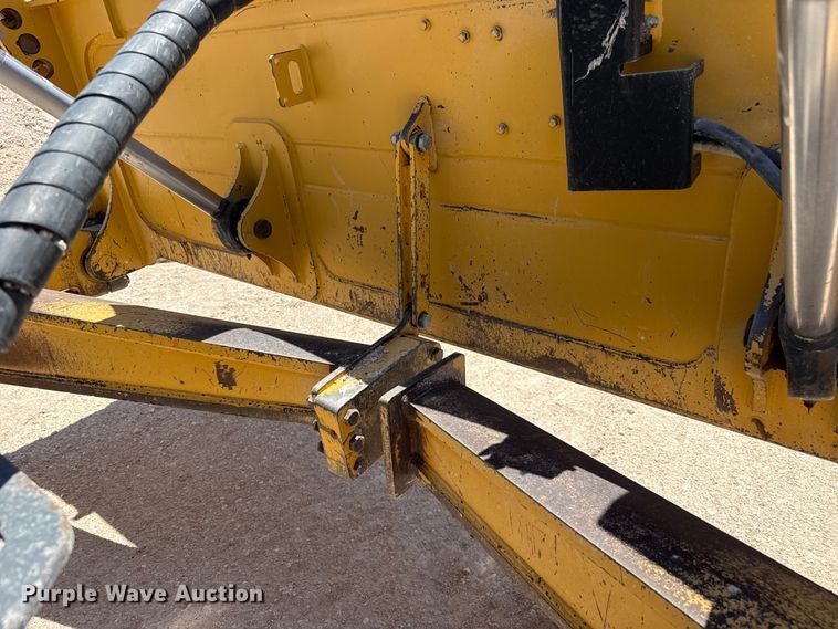 image for item EW4588 2014 John Deere 850K WLT dozer