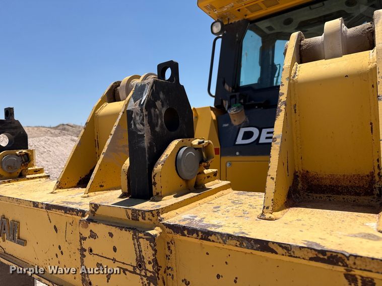 image for item EW4588 2014 John Deere 850K WLT dozer