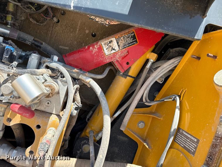 image for item EW4588 2014 John Deere 850K WLT dozer