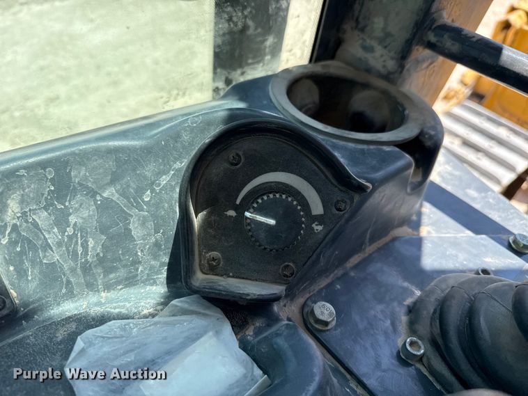 image for item EW4588 2014 John Deere 850K WLT dozer