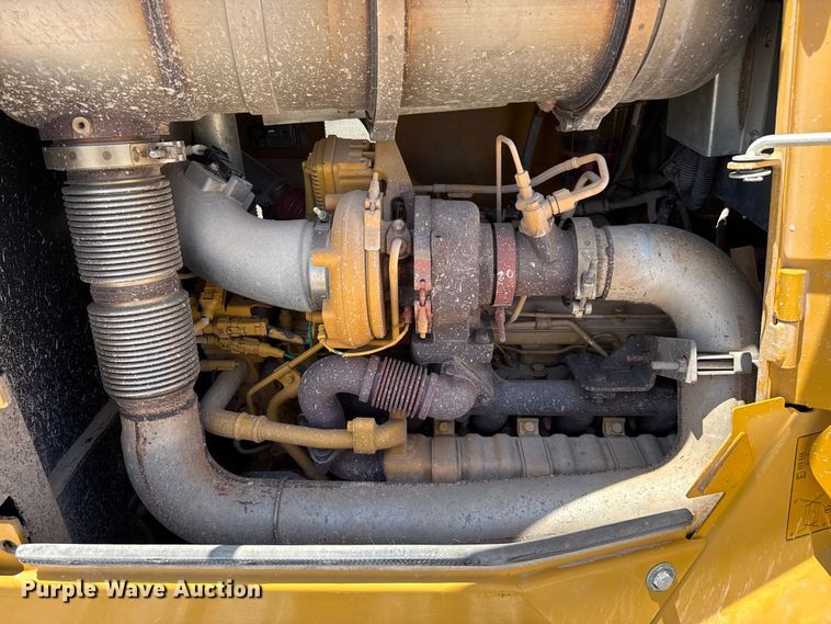 image for item EW4588 2014 John Deere 850K WLT dozer