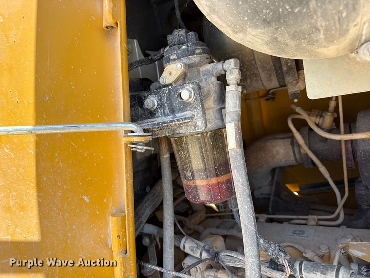 image for item EW4588 2014 John Deere 850K WLT dozer