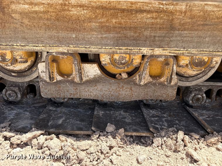 image for item EW4588 2014 John Deere 850K WLT dozer