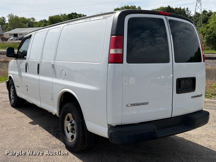 image for item EX4501 2003 Chevrolet Express 2500 van