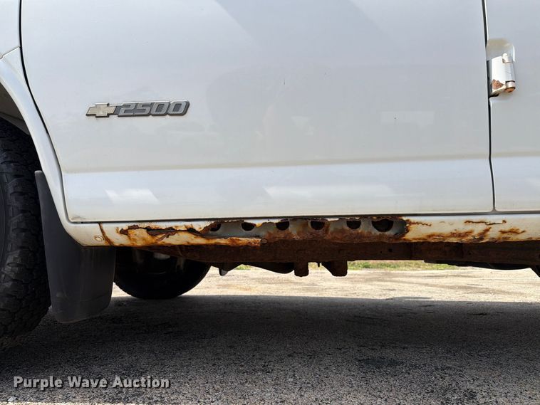 image for item EX4501 2003 Chevrolet Express 2500 van