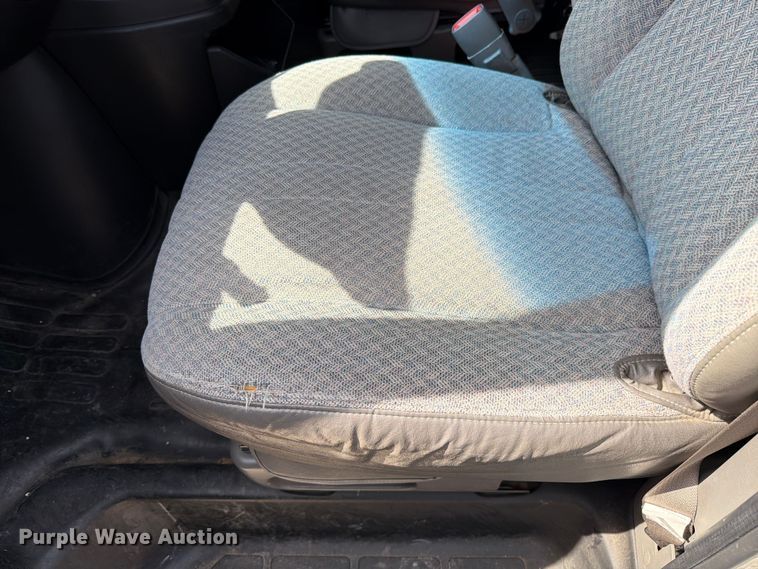 image for item EX4501 2003 Chevrolet Express 2500 van