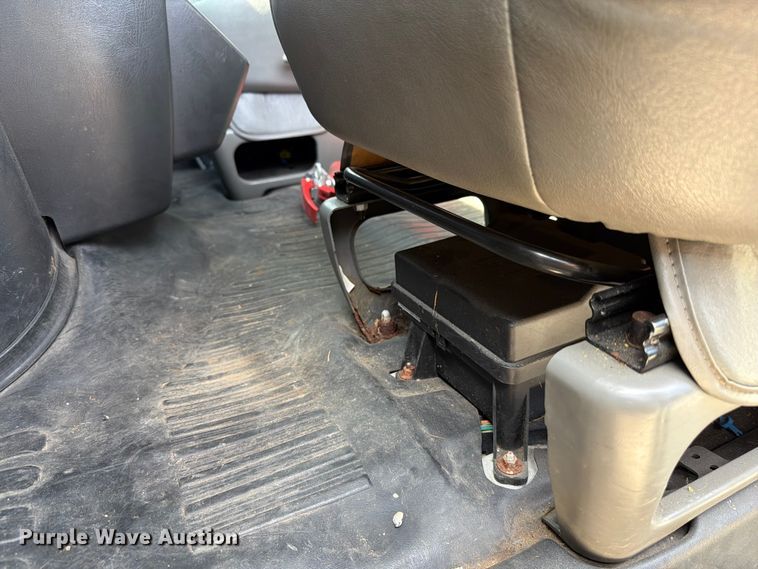 image for item EX4501 2003 Chevrolet Express 2500 van