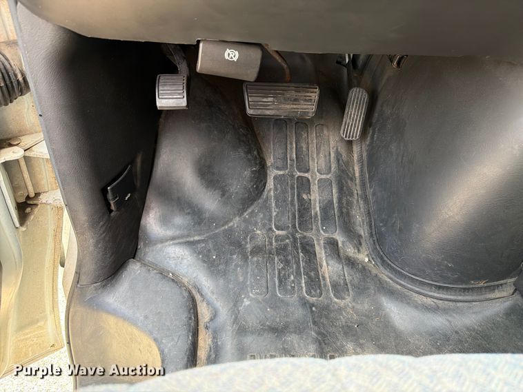 image for item EX4501 2003 Chevrolet Express 2500 van