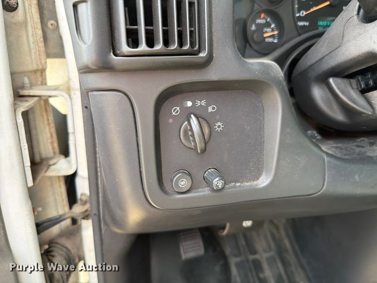 image for item EX4501 2003 Chevrolet Express 2500 van