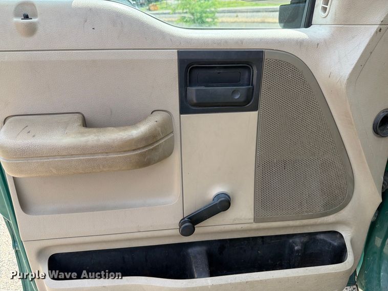 image for item EX4502 2007 Ford F150 Ext. Cab pickup truck