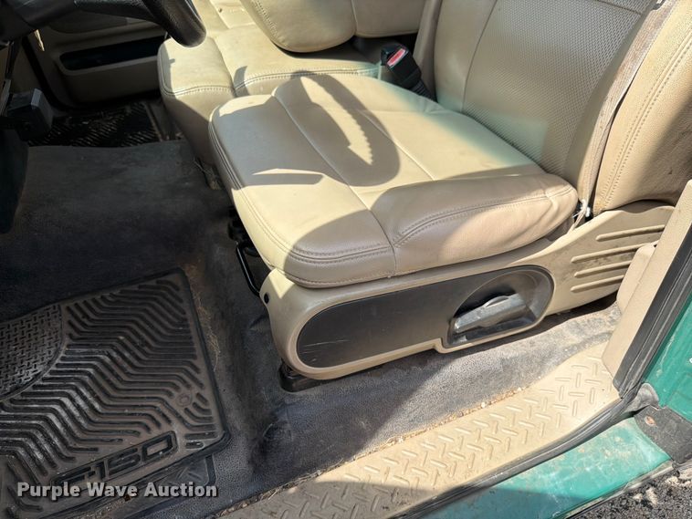image for item EX4502 2007 Ford F150 Ext. Cab pickup truck