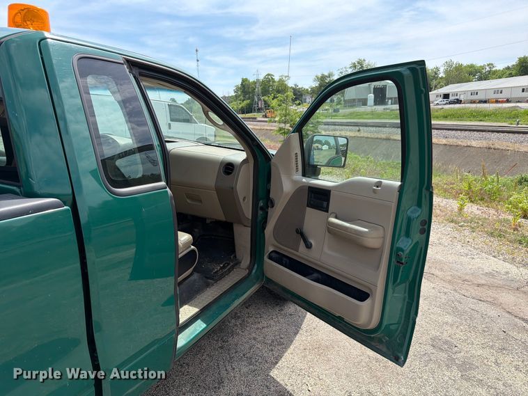 image for item EX4502 2007 Ford F150 Ext. Cab pickup truck